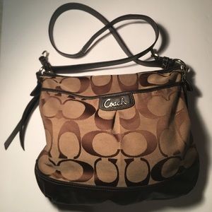 🎁 Coach Bag